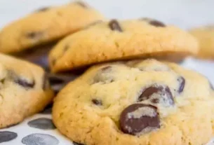 Chocolate chip cookies