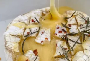 Creamy baked camembert