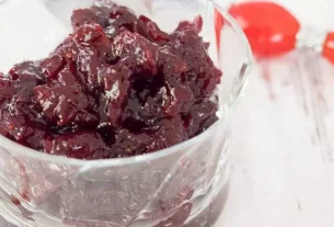 Festive Cranberry Balsamic Sauce