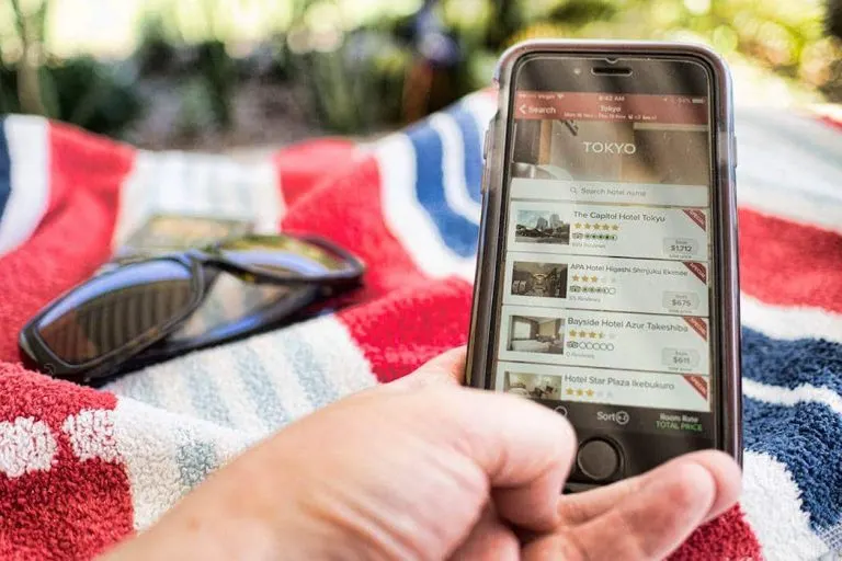 Get a better deal with the Webjet App