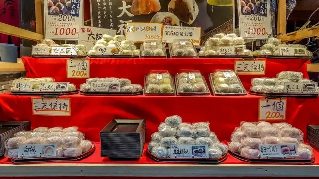 Kuromon Market – A must for foodies visiting Osaka